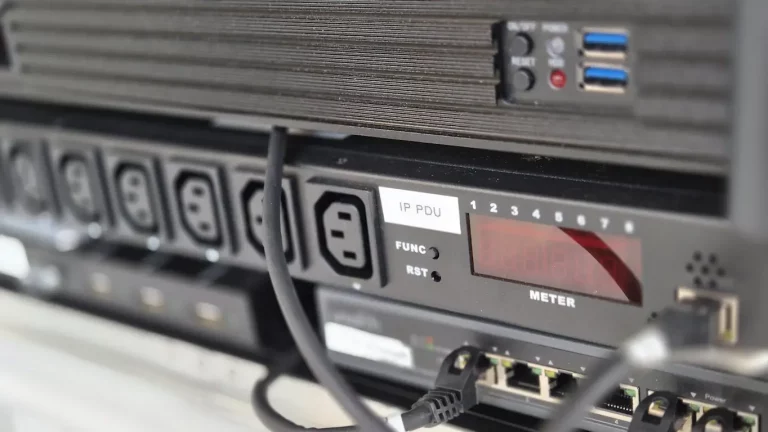 Media-Power-Box-Anschluss