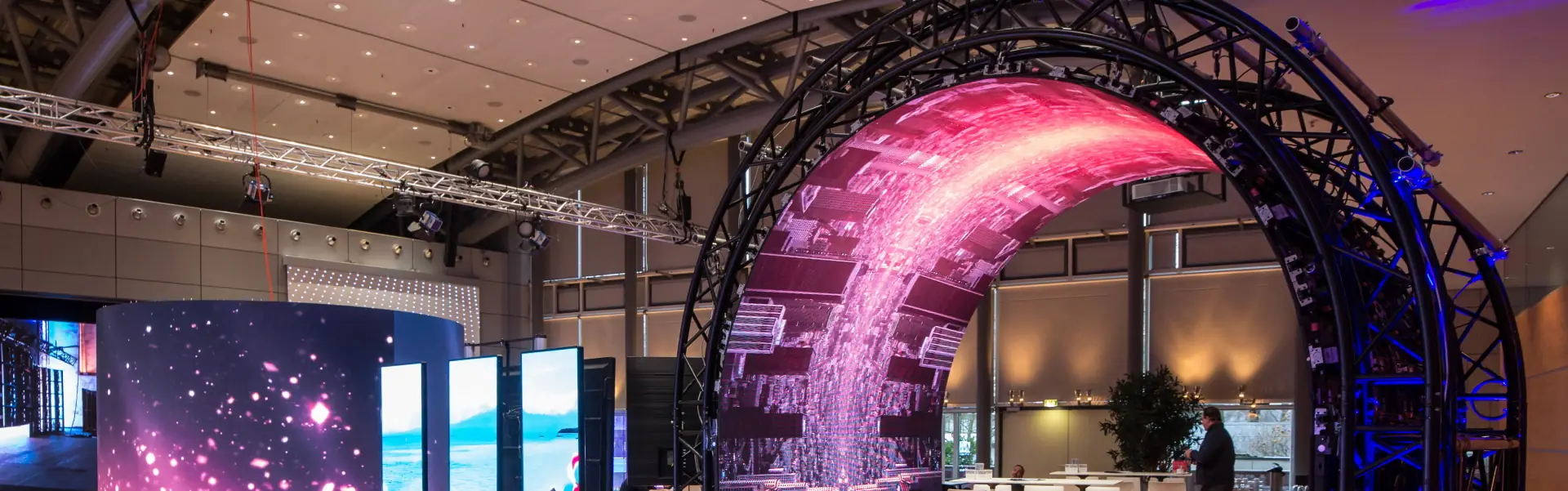 Professionelle_Veranstaltungstechnik_in_Potsdam_Berlin_Hannover_Frankfurt_mieten